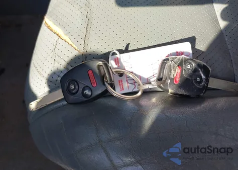 2005 Honda Pilot Ex-L из США, поврежденный, VIN 5FNYF18545B048567